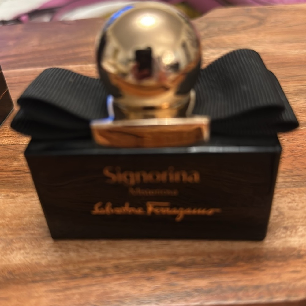 Salvatore Ferragamo Signorina Misteriosa Eau de Parfum - 3.4oz - Picture 2 of 4